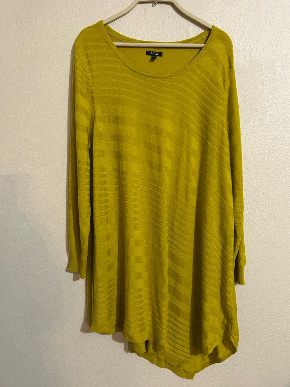 APT. 9 Chartreuse Women's Long Sleeve Asymmetrical Top Size 3X Mustard